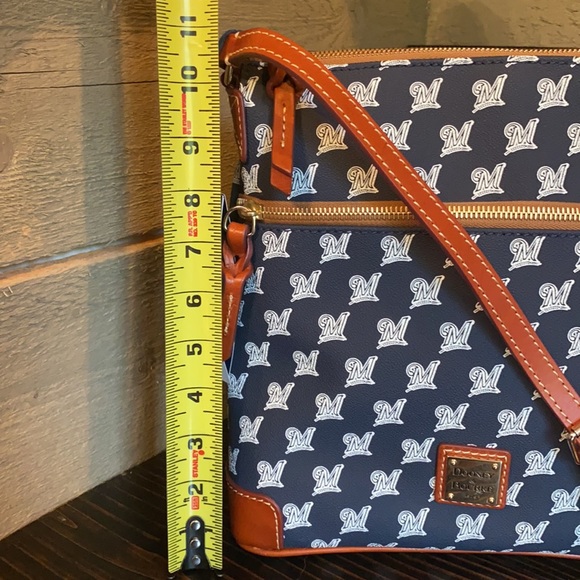 NWT Dooney & Bourke Milwaukee Brewers Crossbody - Picture 3 of 17